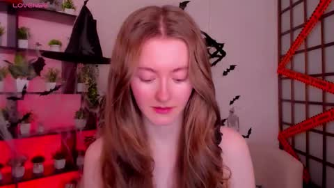 Snapshot of kate_cuddle chatting on October 27, 2:48 am Kate online show from October 27, 2:48 am