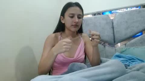 Snapshot of kate_davies chatting on June 29, 10:43 pm kate online show from June 29, 10:43 pm