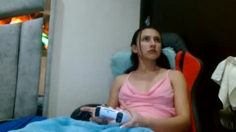 Snapshot of kate_davies chatting on July 1, 12:34 am kate online show from July 1, 12:34 am