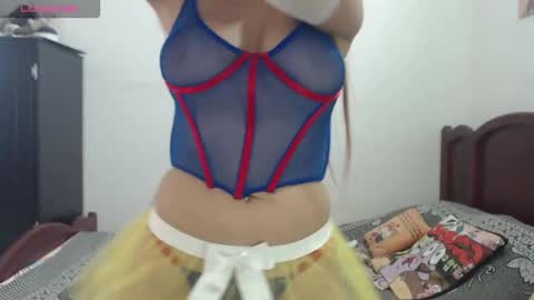 Snapshot of kate_leex chatting on January 6, 6:44 pm kate_leex online show from January 6, 6:44 pm