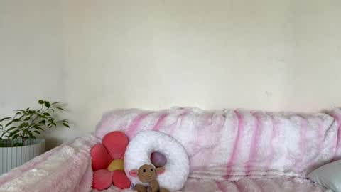 Snapshot of kate_mikki chatting on June 23, 7:06 am kate_mikki online show from June 23, 7:06 am