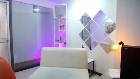 Snapshot of kate_owenns chatting on March 10, 7:50 pm Kate online show from March 10, 7:50 pm