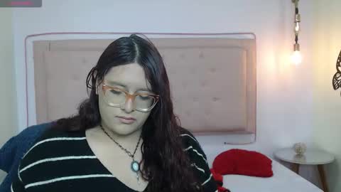 Snapshot of kate_pickman chatting on November 16, 3:45 am kate online show from November 16, 3:45 am