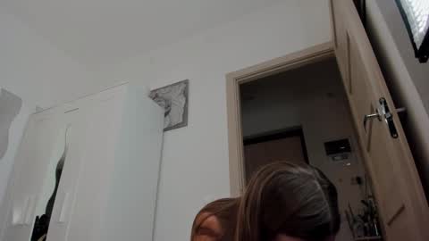 Snapshot of kate_redgar chatting on January 11, 5:18 pm kate_redgar online show from January 11, 5:18 pm