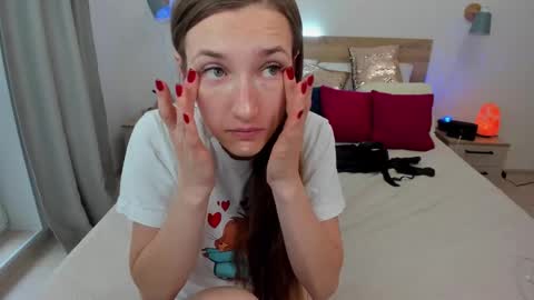 Snapshot of kate_redgar chatting on September 18, 11:12 am kate_redgar online show from September 18, 11:12 am