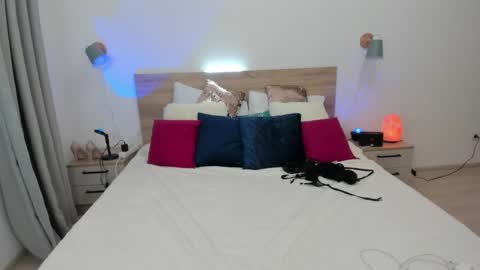 Snapshot of kate_redgar chatting on October 10, 8:24 am kate_redgar online show from October 10, 8:24 am