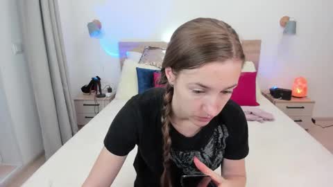 Snapshot of kate_redgar chatting on November 8, 9:53 am kate_redgar online show from November 8, 9:53 am