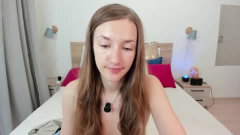 Snapshot of kate_redgar chatting on June 21, 5:04 pm kate_redgar online show from June 21, 5:04 pm