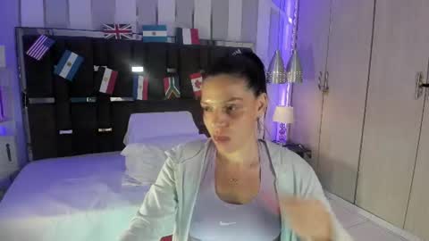 kate_roose online show from June 17, 4:15 am