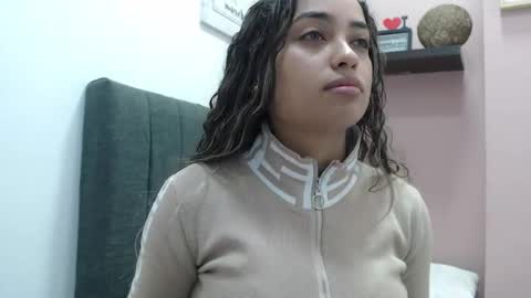 Kari online show from January 14, 2:01 pm