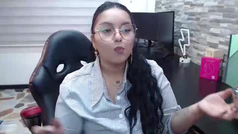 Snapshot of kateanderss chatting on November 23, 5:29 am kateanderss online show from November 23, 5:29 am