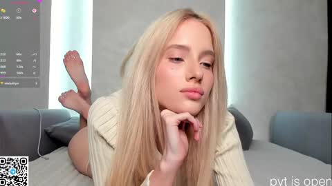    online show from April 22, 9:05 pm