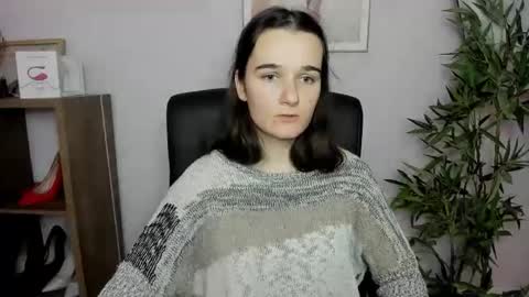 Snapshot of katedesire chatting on December 7, 11:07 am Kate  online show from December 7, 11:07 am