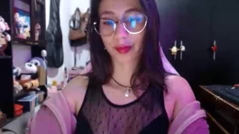 Snapshot of kateeen18 chatting on December 5, 3:04 am Kateeen18 online show from December 5, 3:04 am