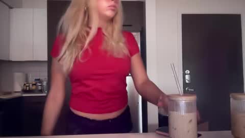 Snapshot of kateharperr chatting on October 9, 5:22 pm kateharperr online show from October 9, 5:22 pm