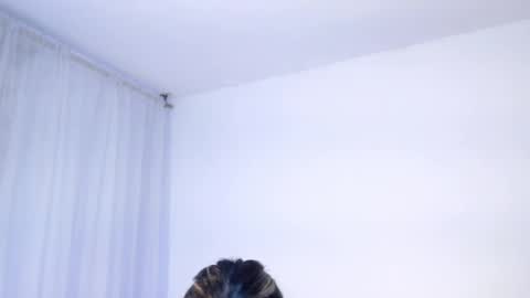 Help me with rate thanks  online show from April 12, 4:28 am
