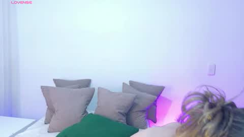 Help me with rate thanks  online show from June 11, 6:00 am
