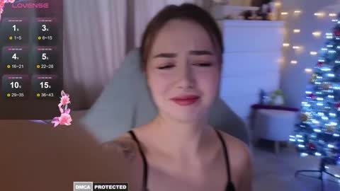 Snapshot of kateleoo chatting on December 14, 8:30 am Im Kate online show from December 14, 8:30 am