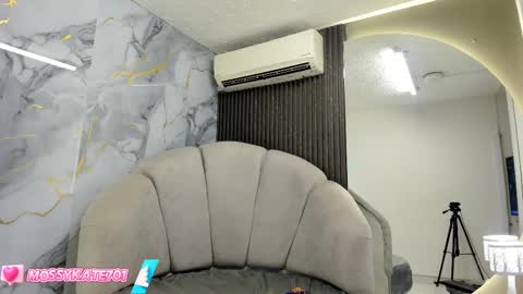 Im Katherine but call me Kate  online show from February 15, 12:11 pm