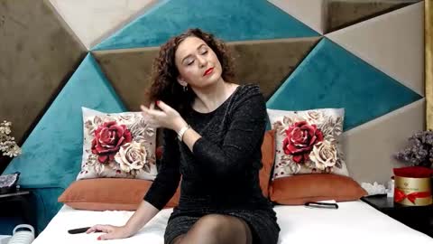 Snapshot of katequeenx chatting on October 21, 7:14 pm KateQueenston -- online show from October 21, 7:14 pm