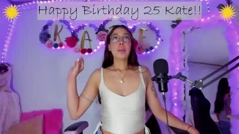 Snapshot of kateraw chatting on April 5, 3:58 am Kate online show from April 5, 3:58 am