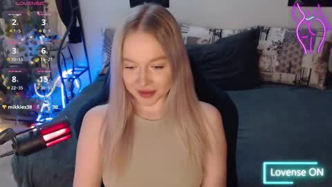 Snapshot of katerinaxvold chatting on October 26, 1:00 am Lisa online show from October 26, 1:00 am