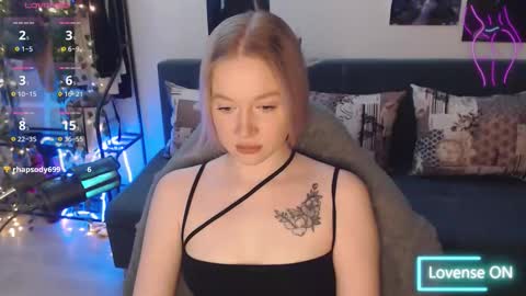 Snapshot of katerinaxvold chatting on October 28, 2:04 am Lisa online show from October 28, 2:04 am