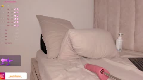 kateryn_bale online show from December 3, 11:13 pm