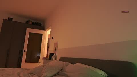 Snapshot of katesee chatting on June 24, 9:14 pm katesee online show from June 24, 9:14 pm