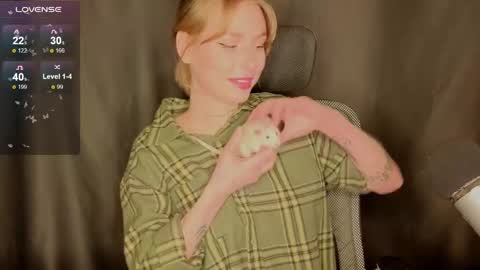 Snapshot of kateslil chatting on March 16, 7:12 am Kate online show from March 16, 7:12 am