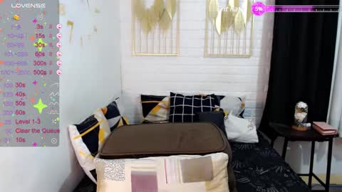 Snapshot of katethefairygodbarbie chatting on February 12, 3:05 pm    online show from February 12, 3:05 pm