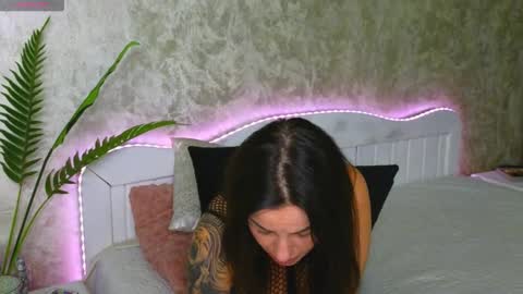 Snapshot of katey_riva35708 chatting on September 18, 6:43 pm KateyRiva online show from September 18, 6:43 pm