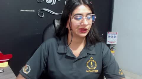 Call me Lau  online show from May 27, 11:24 pm