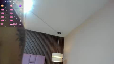   online show from December 19, 11:50 am