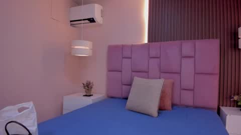   online show from January 10, 11:45 am