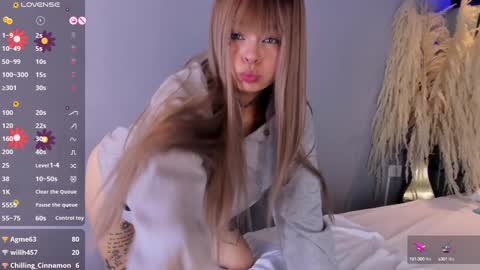 Snapshot of kathegomez_ chatting on January 6, 10:37 pm KatheGomez online show from January 6, 10:37 pm