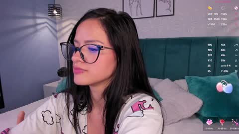 Snapshot of katherin_smith_ chatting on December 6, 10:38 am kathe online show from December 6, 10:38 am