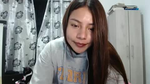 katherine_rodas2 online show from December 15, 8:36 pm