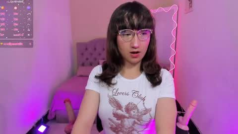 Snapshot of katherine_tay chatting on May 31, 6:20 pm KATHERINE online show from May 31, 6:20 pm