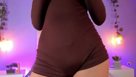 Snapshot of katherinee_scott chatting on May 6, 8:47 pm your kathe online show from May 6, 8:47 pm