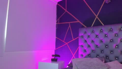 Snapshot of katherinee_scott chatting on June 2, 9:06 pm your kathe online show from June 2, 9:06 pm
