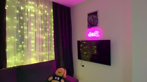 Snapshot of katherinepinke chatting on December 25, 3:08 am katherinepinke online show from December 25, 3:08 am