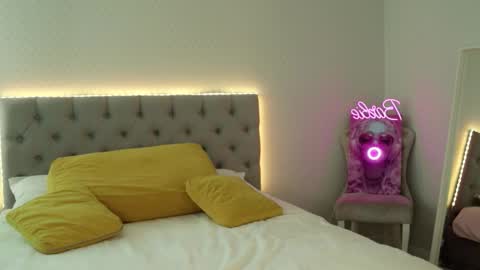 Snapshot of katherinepinke chatting on October 17, 5:10 am katherinepinke online show from October 17, 5:10 am