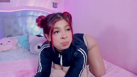 Snapshot of kathia_saenz chatting on January 19, 2:49 pm Kathia  online show from January 19, 2:49 pm