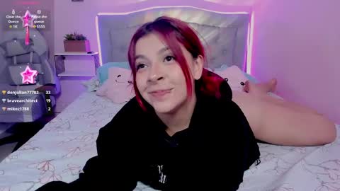 Snapshot of kathia_saenz chatting on January 24, 9:39 am Kathia  online show from January 24, 9:39 am