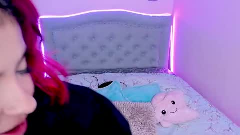 Snapshot of kathia_saenz chatting on January 25, 12:47 pm Kathia  online show from January 25, 12:47 pm