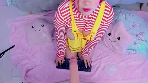 Snapshot of kathia_saenz chatting on February 6, 3:48 am Kathia  online show from February 6, 3:48 am