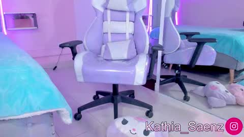 Snapshot of kathia_saenz chatting on February 16, 4:32 pm Kathia  online show from February 16, 4:32 pm
