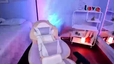 Snapshot of kathia_saenz chatting on September 27, 4:17 am Kathia  online show from September 27, 4:17 am