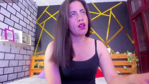 Paola online show from December 27, 4:10 pm